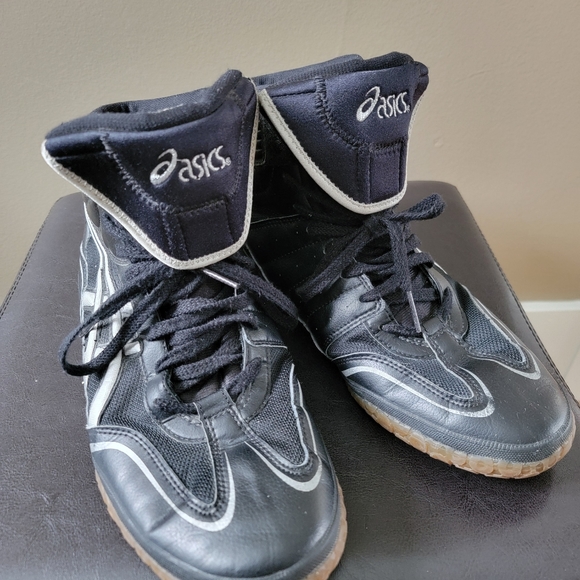 Asics unrestrained wrestling shoes - Picture 3 of 6